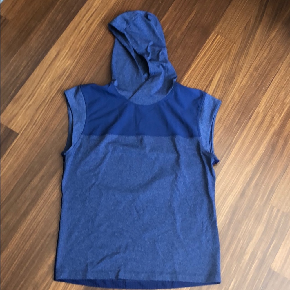 Lululemon hooded short sleeve vest